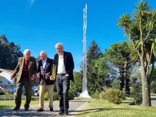Charters de Almeida reencontra obra de arte nos jardins da ACO Shoes e fica emocionado