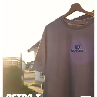 NIEUW Retro Embroided T-Shirt
