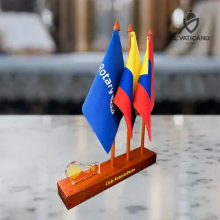 Astas de banderas con base de madera Rotary