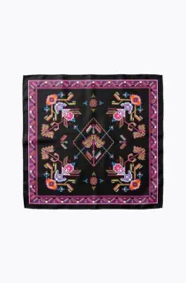 Emblem scarf PEACE & CHAOS