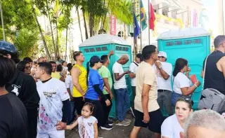 Banheiro qumico instalado prximo avenida nazar ajudou os fiis