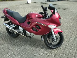 SUZUKI GSX 750F ÅEG 2008 . PRIS 29.900,-