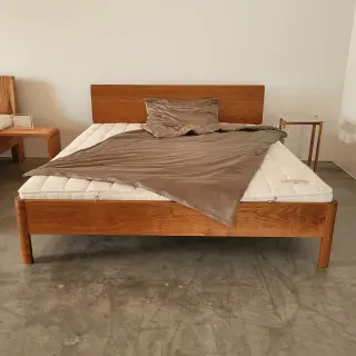 LOOP Bett Kirschbaum 180 x 200cm