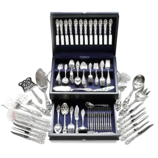 Reed & Barton Love Disarmed Sterling Flatware 12 Service 125 Pieces