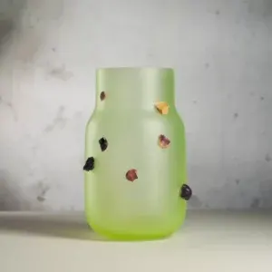 KONFETA BANDASKA VASE MATTE MEDIUM — URANIUM