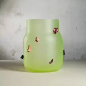 KONFETA BANDASKA VASE MATTE BIG — URANIUM