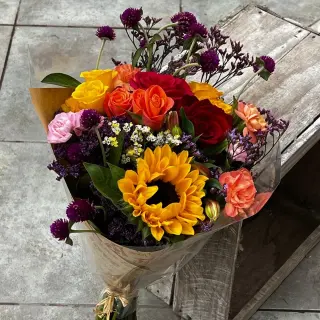 Ramo Mix Primaveral - Esencial (20 cm de Diámetro)