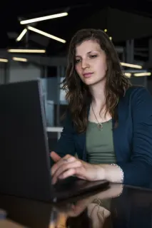 Anna Ur Rehman – Webdesign & Automatisierungen bei Conto IT