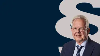 Krister mot bakgrund