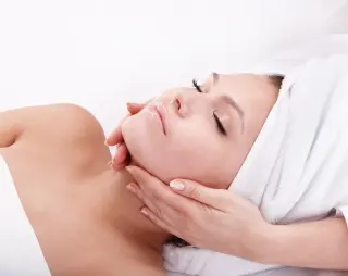 Rejuvenating Facial: 60 mins